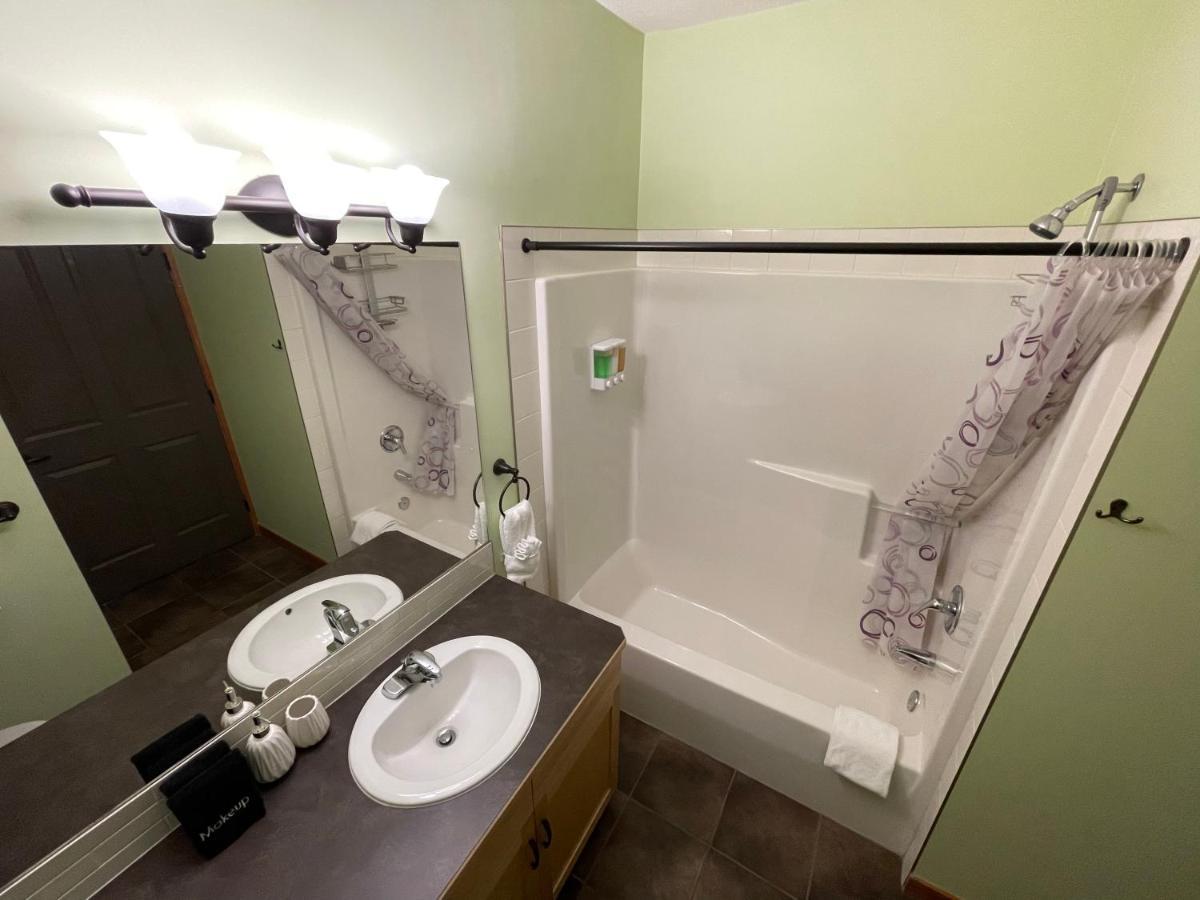 Renovated Condo, 2Br, 2Ba, Heated Pool, 3 Hot Tubs, Pets Welcome! แคนมอร์ ภายนอก รูปภาพ